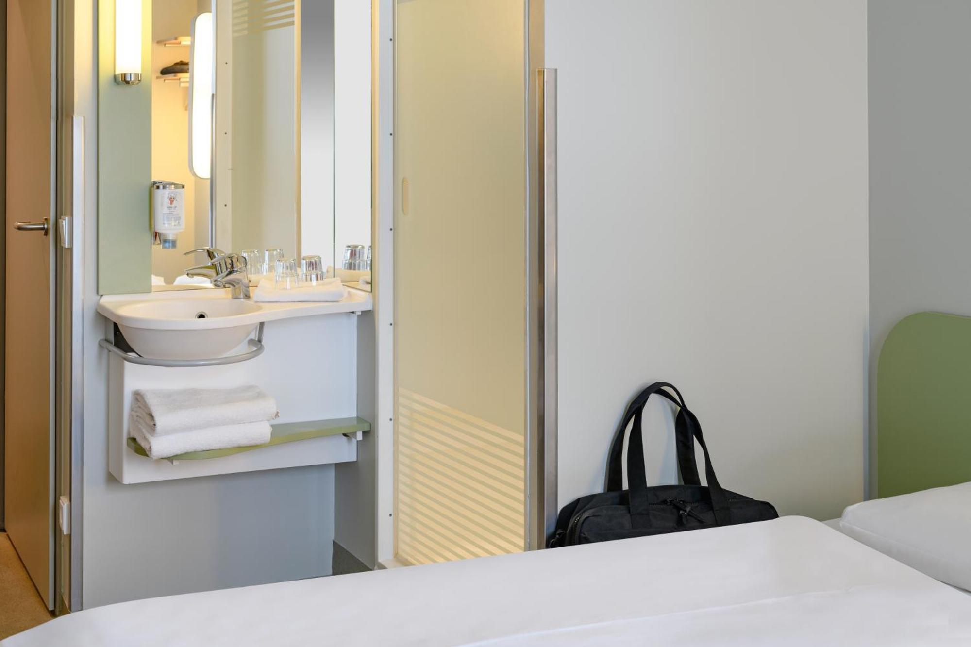 Ibis Budget Berlin Alexanderplatz Exterior foto
